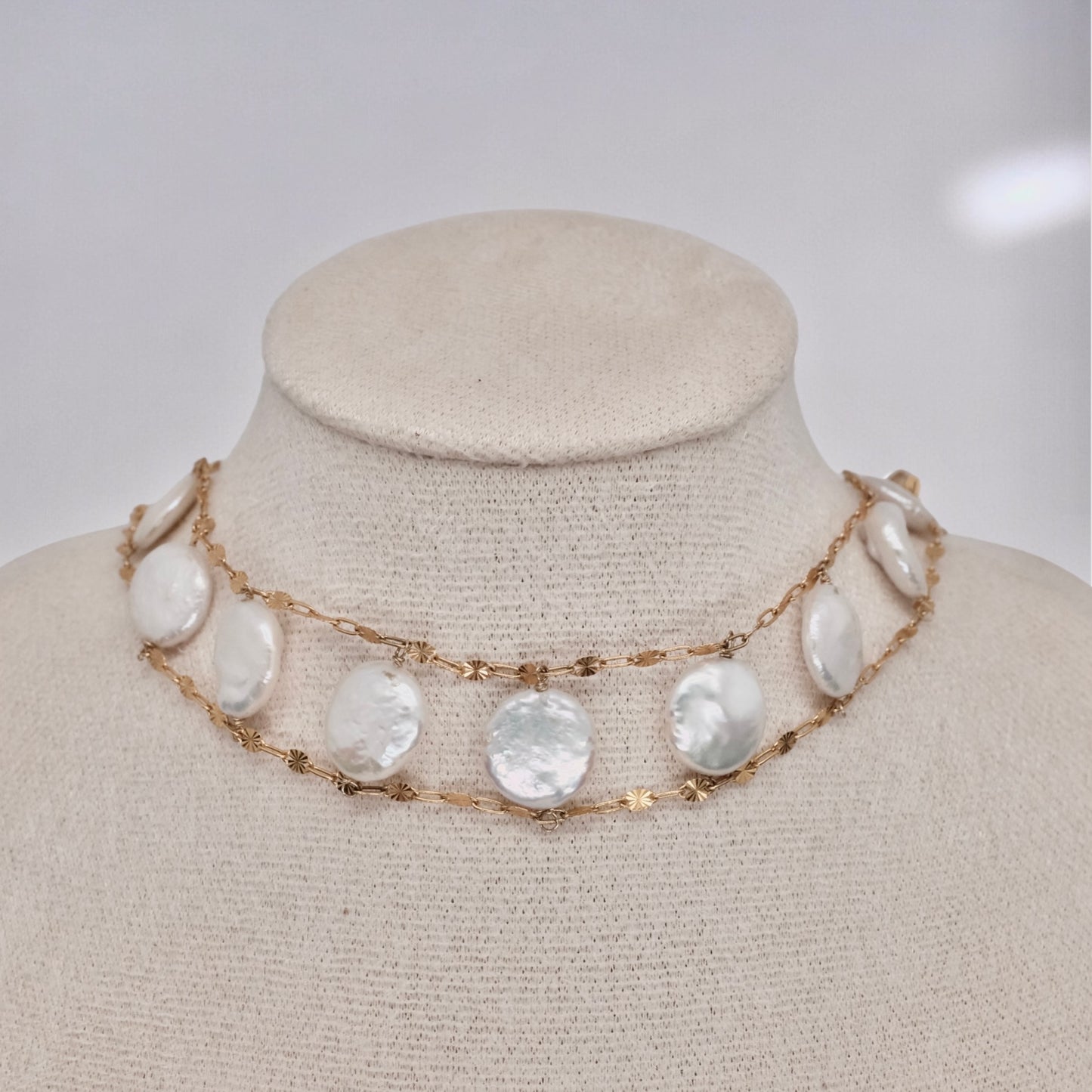 Coin Pearl Chocker